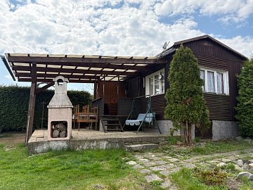Stylová zahradní chata s pergolou, krbem a výhledem do krajiny, 17 m² – Bílovec, Rozkvět